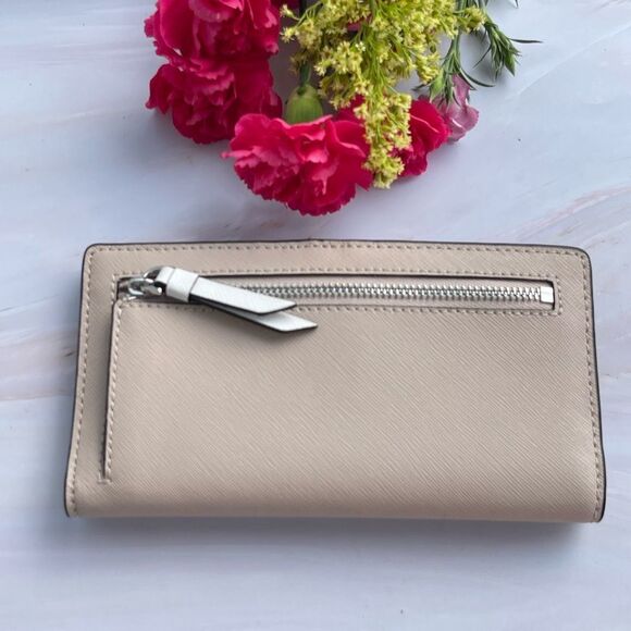 Kate Spade Warm Beige Slim bifold wallet Clutch NEW - Picture 4 of 5